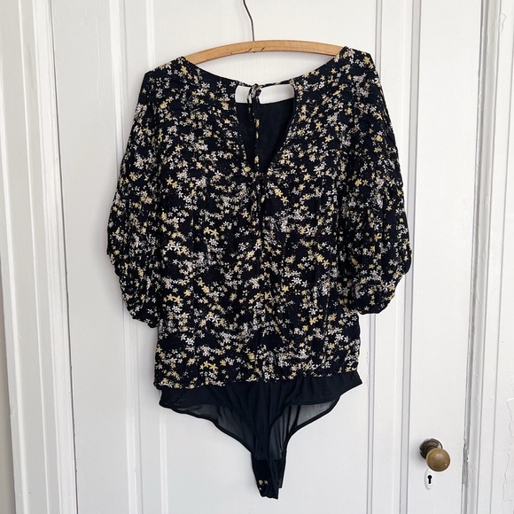 Free People • Dessa Bodysuit blouse black floral pleated yellow white flowers - Picture 14 of 16